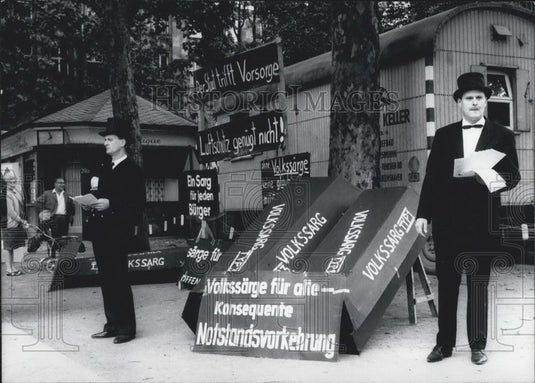 1965 Press Photo German Ban the Bomb Organization - Historic Images