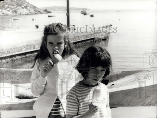 Press Photo Charlie Chaplin's Daughters, June & Annette - Historic Images