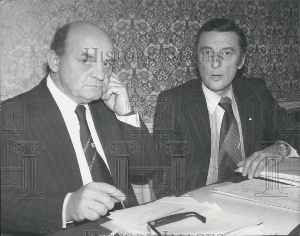 1980 Press Photo Fred Taylor GMWU Officer Chairman Eddie Newall London Meeting - Historic Images