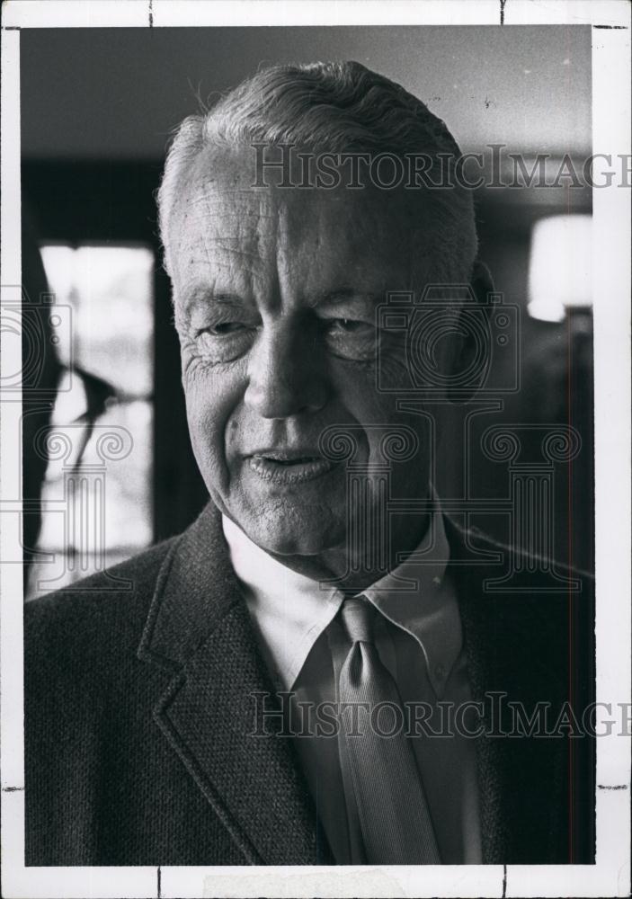 Press Photo Robert Maynard Hutchins, Center For Study Of Democratic Institutions - Historic Images