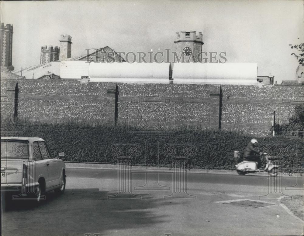 1969 Press Photo New Prison Escape Bar: Kingston Prison, Portsmouth - Historic Images