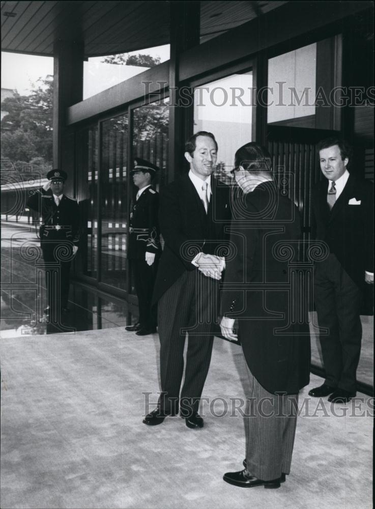 1976 Press Photo Irish Ambassador David Neligan, Japan - Historic Images