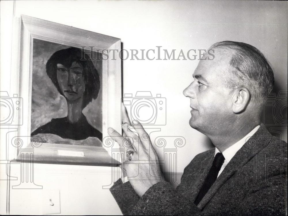 1954 Press Photo "The Eternal Feminine" by Sergeant Paul D. McClintock - Historic Images