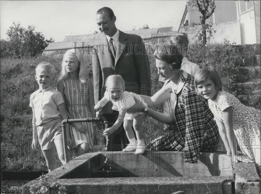 1964 Press Photo Prince Jean & Wife Princesse Josephine Charlotte & Family - Historic Images