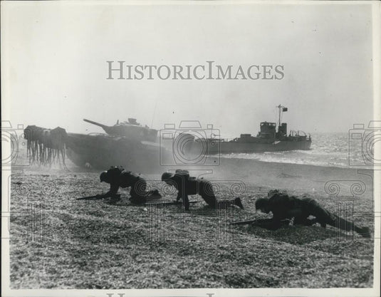 1953 Press Photo Three services ''invasion'' demonstration - Historic Images