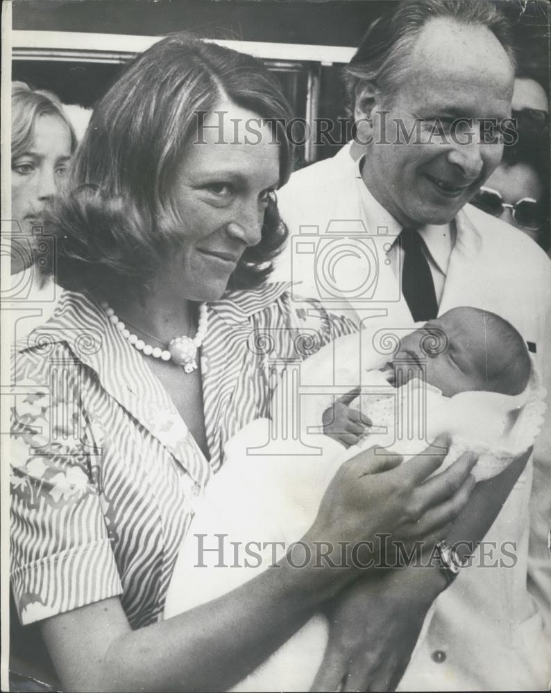 1974 Press Photo Princess Irene And Baby Daughter & Prince Carlos Hugo - Historic Images