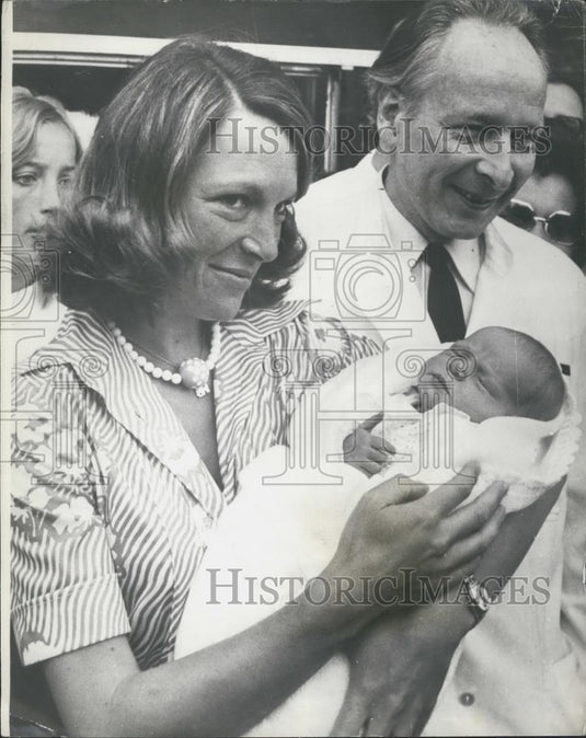 1974 Press Photo Princess Irene And Baby Daughter & Prince Carlos Hugo - Historic Images
