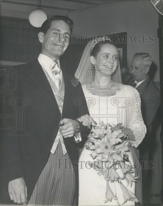 1965 Press Photo Tarquin Olivier Son Of Laurence Wedding Ridelle Gibson - Historic Images