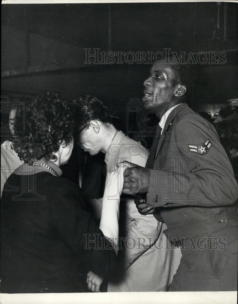 Press Photo Corporal Old Weekend Pass: dancing to Roy Quartet - Historic Images