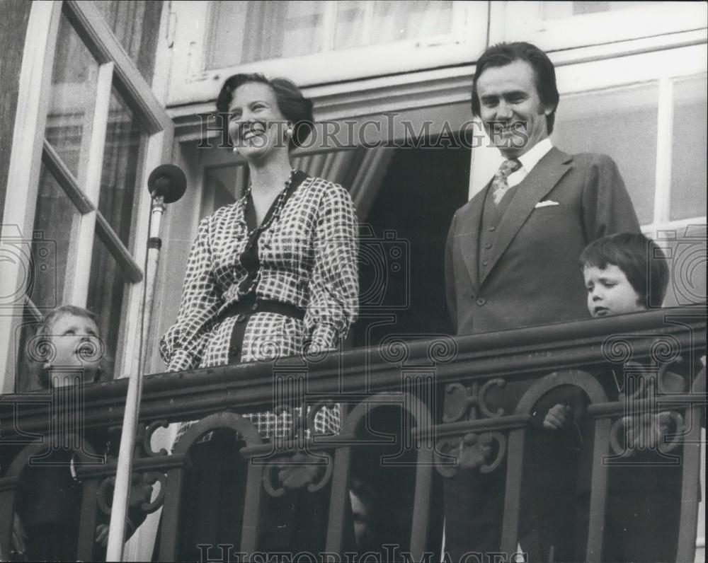 1974 Press Photo Queen Margrethe of Denmark &amp; family - Historic Images