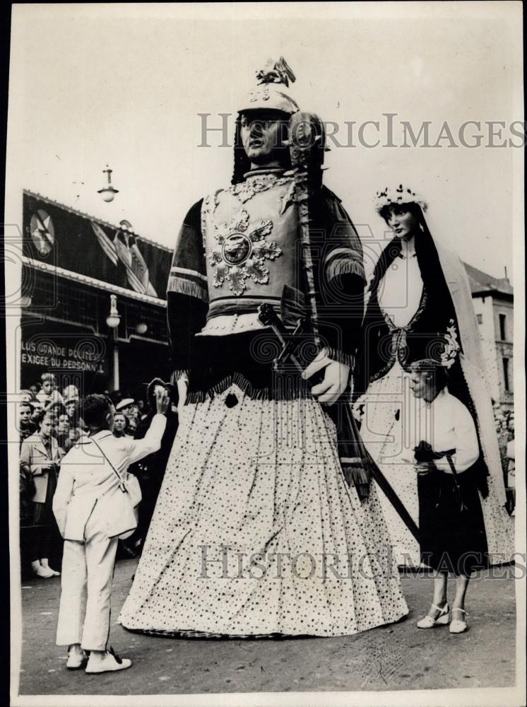 1952 Press Photo David and Goliath Pageant, Belgium - Historic Images