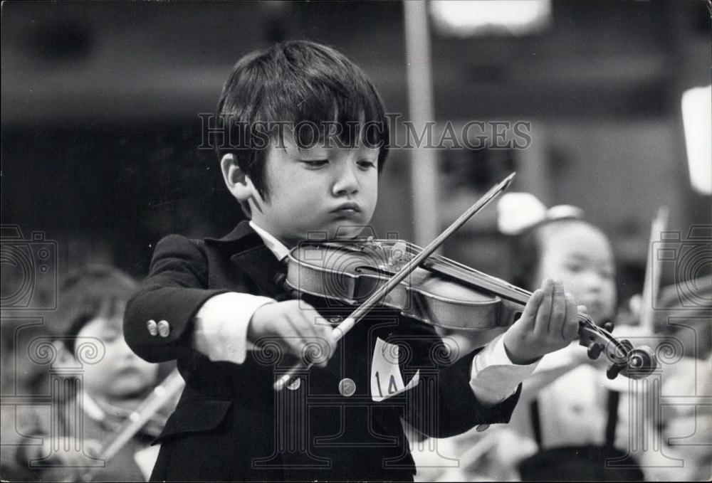 Press Photo Japanese violinists - Historic Images