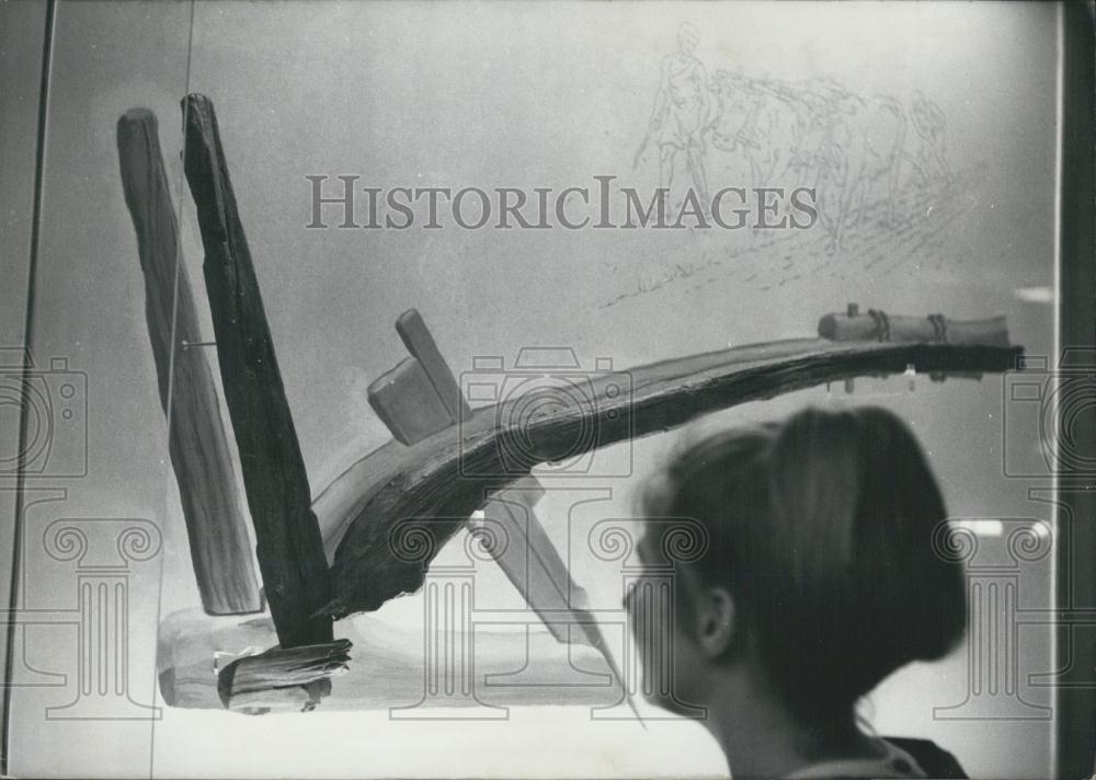 1962 Press Photo Prehistoric Plough in the Charlotenburg Castle In Berlin - Historic Images