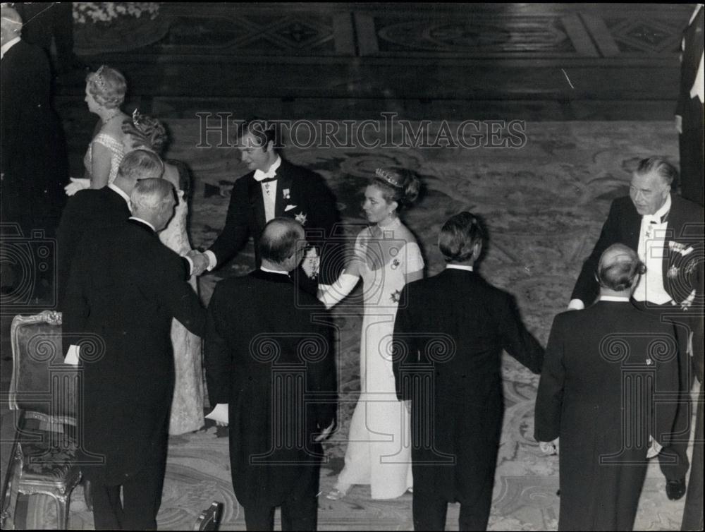 1969 Press Photo Swedish Prince Carl Gustaf Princess Christina Greet Guests - Historic Images