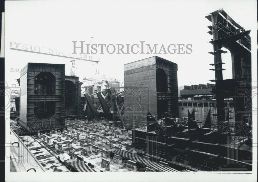1977 Press Photo Tankers Built In Mitsui Engineering & Shipbuilding Co.-Lotus - Historic Images