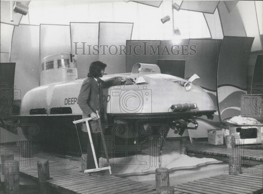 1973 Press Photo A submarine built for research work for a crew of two - Historic Images