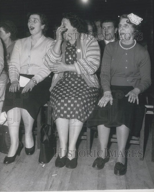 Press Photo Mrs Mopps Ball - Historic Images