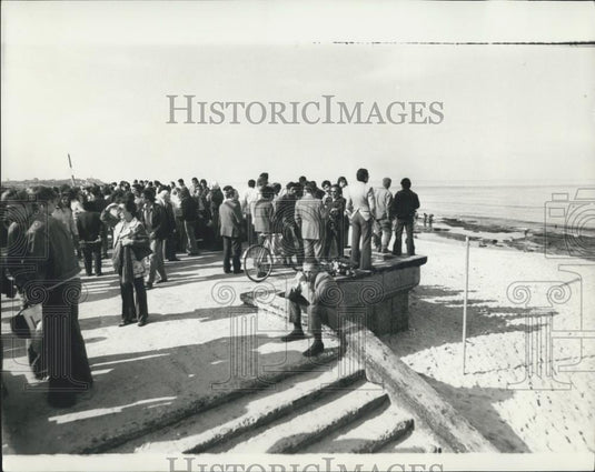 1975 Press Photo Hotel Battle in Tel Aviv: 7 Guerrillas & 3 Israeli Soldiers - Historic Images