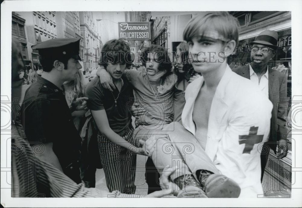 1970 Press Photo Wocheus Students Coalition Protest Against War - Historic Images