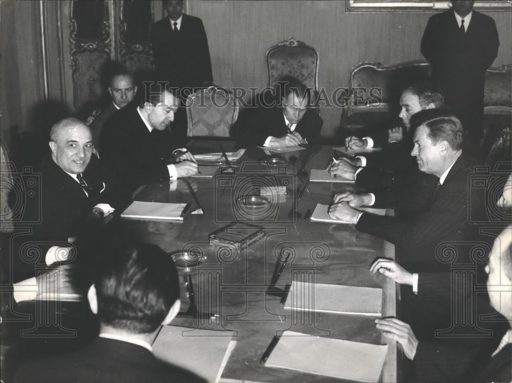 1963 Press Photo President Fanfant Meeting Kennedy Envoy Livingston Merchant - Historic Images