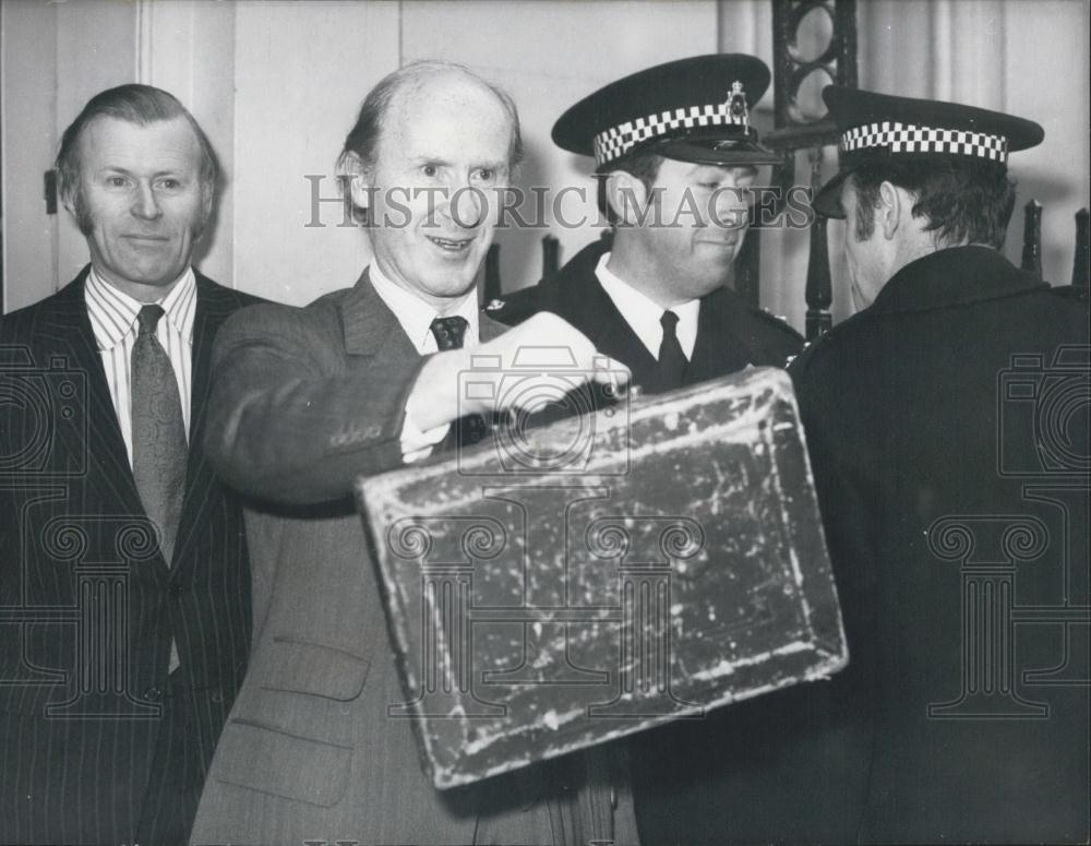 1973 Press Photo Mr. Anthony Barber,Chancellor presents Budget - Historic Images