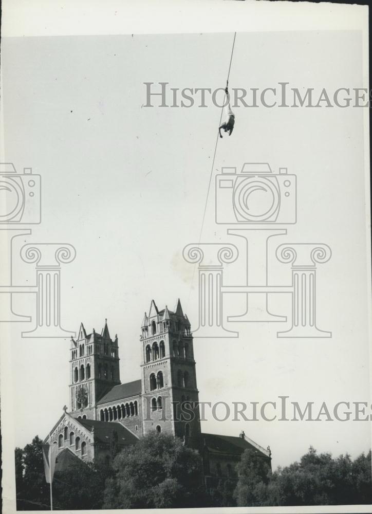 1952 Press Photo Tight Rope Traber Artists Over Tower of Maximillian Church - Historic Images