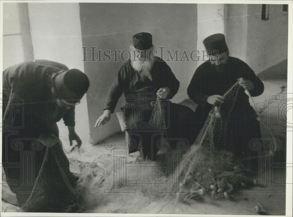 Press Photo Monks - Historic Images