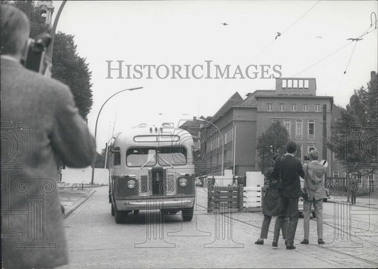 1962 Press Photo Russian Relief Guard Banned Armored Cars To memorial In Berlin - Historic Images