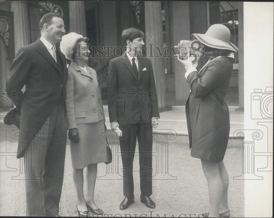 1968 Press Photo Sir Athelstan Jack Scamp, Chairman, Labour Council & family - Historic Images