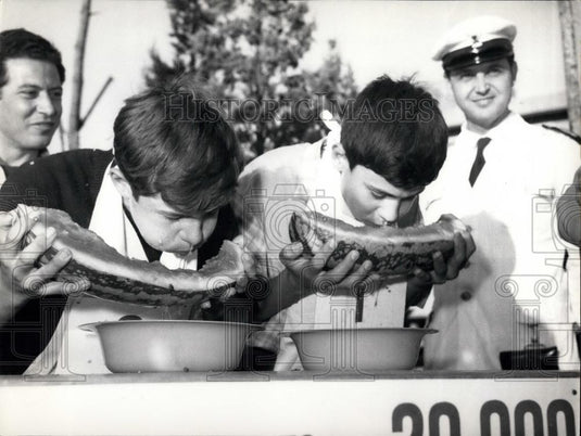 1962 Press Photo Antonio Longo, Eating Competition, Italy - Historic Images
