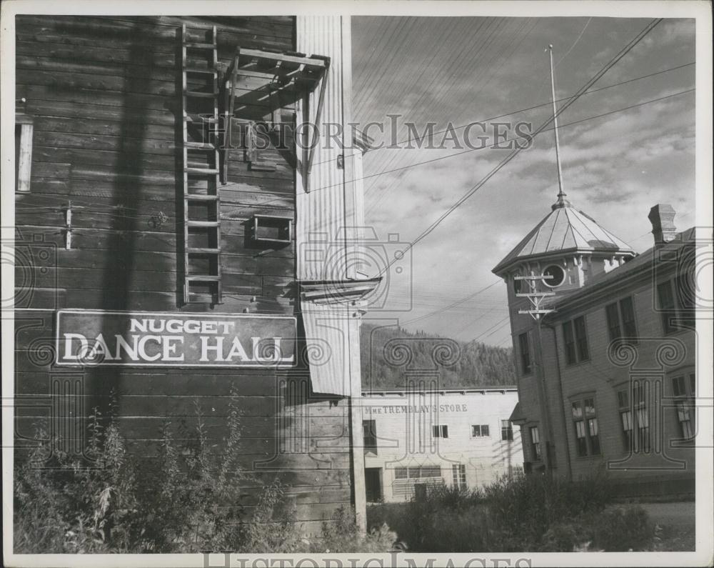 Press Photo Dawson Yukon Territory Old Frame Buildings Dawson, Y.T.-Nugget Dance - Historic Images