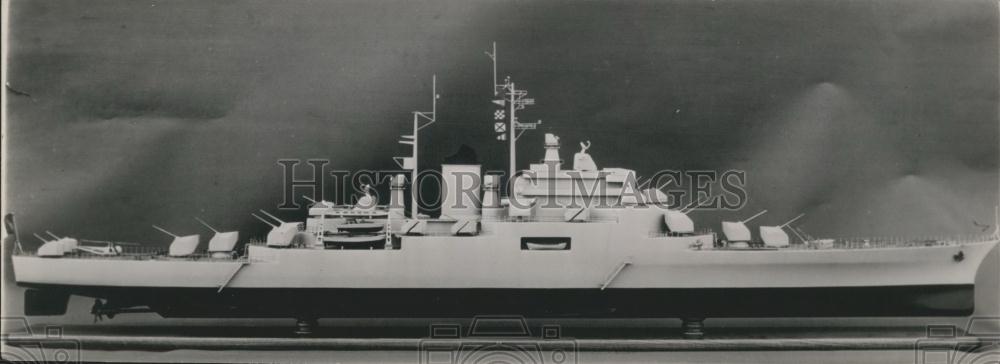 1953 Press Photo Scale model of the new French Cruiser &quot;Colbert&quot; - Historic Images