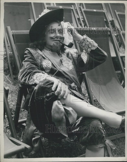 1953 Press Photo Tristan Ranson, Love's Labor Lost - Historic Images