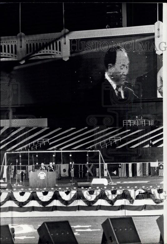1976 Press Photo Arena set for a conference - Historic Images