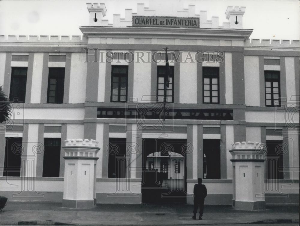 Press Photo A Soldiers-Place With Typical Sub-Tropic Style In Gibraltar - Historic Images