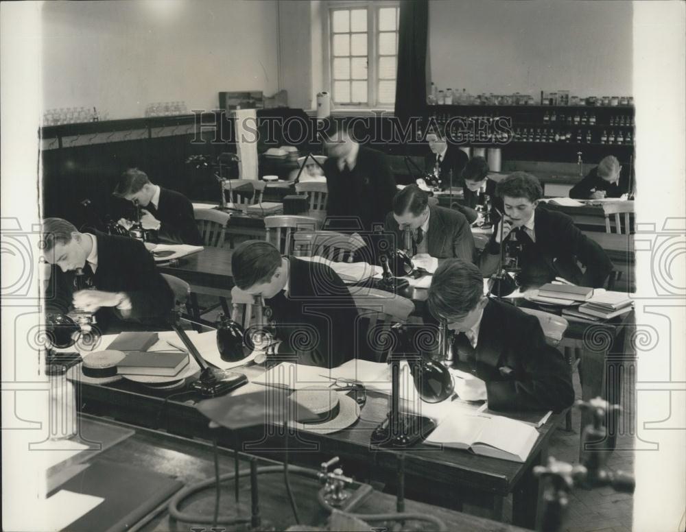 Press Photo British Public School, Harrow on the Hill - Historic Images