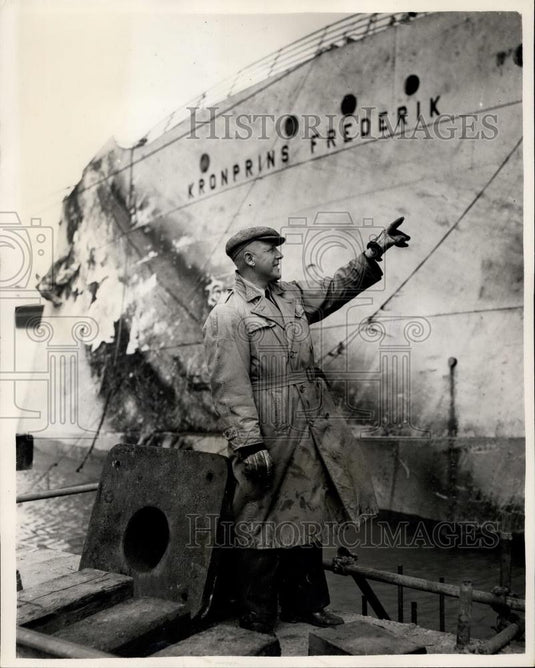 1953 Press Photo Capt. N.H. Lauridsen of Esbjerg, Denmark-"Kronprins Frederik" - Historic Images