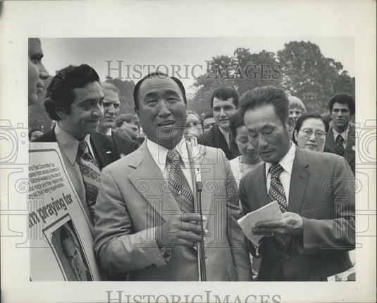 1974 Press Photo Rev Sun Myong Moon Capitol Addressing the Prayer & Fast Commit - Historic Images