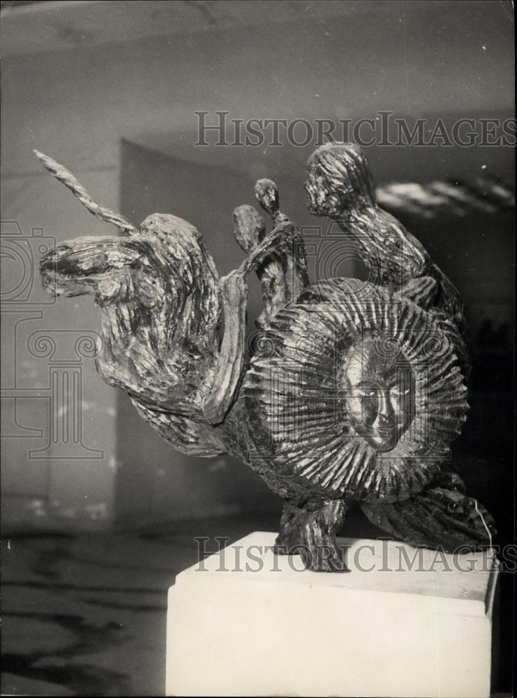 Press Photo A wooden sculpture ''Le Cosmosophe'' by Mar Norman. - Historic Images