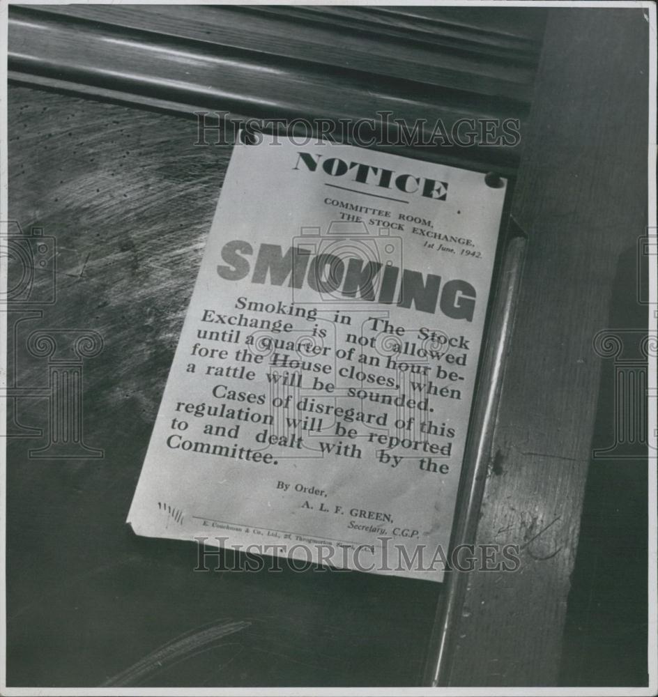 Press Photo London Stock Exchange No Smoking Sign - Historic Images