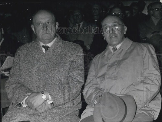 1957 Press Photo Robert Koch and Sergean Heinrich Dotter Witness in the Trial - Historic Images