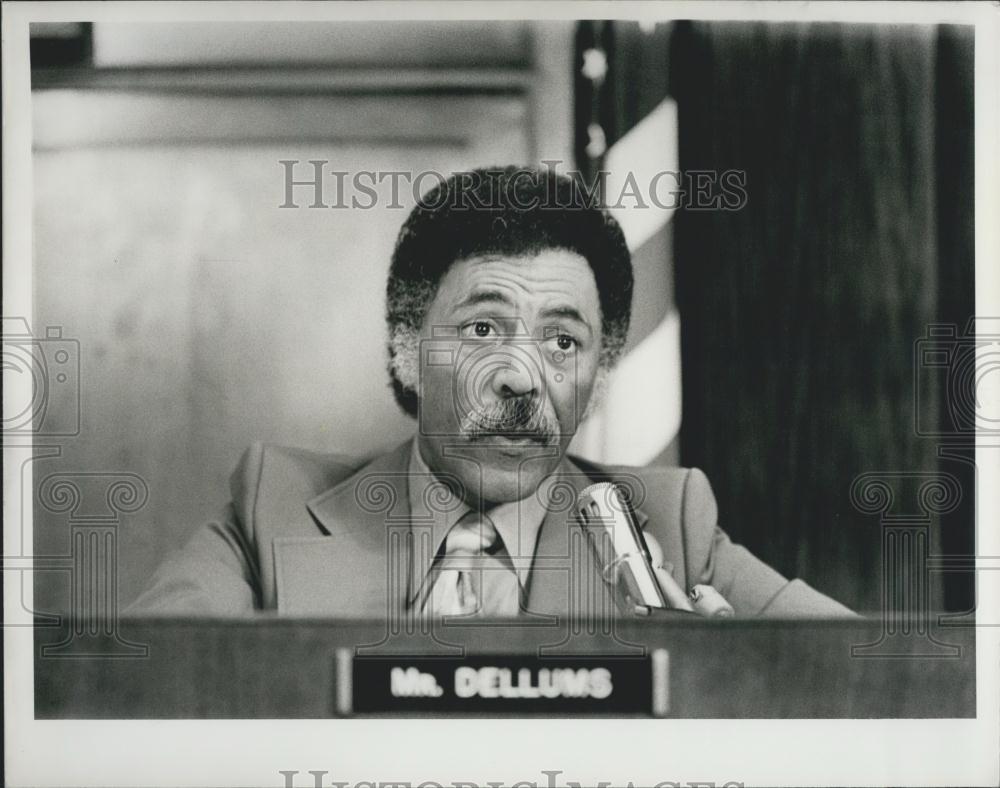 1975 Press Photo Congressman Ronald Dellums House Select Committee Intelligence - Historic Images