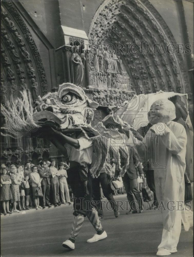 1966 Press Photo International Students Cultural Festival Dragon Procession - Historic Images