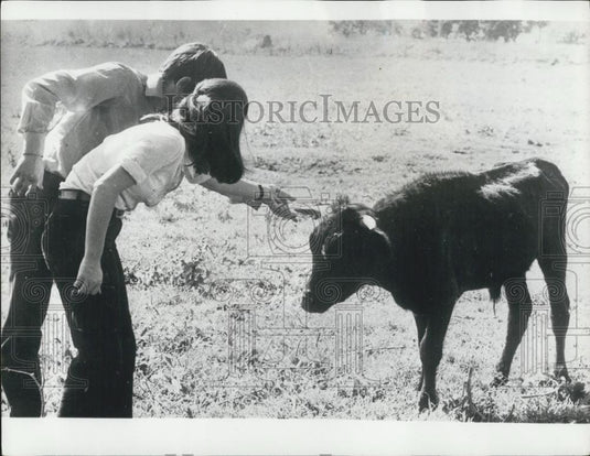 Press Photo Palomo Linares & actress Giovanna Ralli - Historic Images