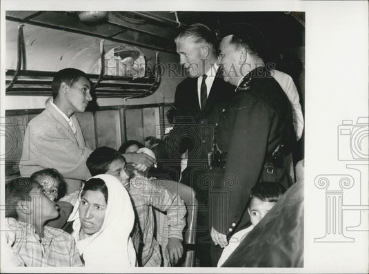 Press Photo Michigan Governor George Romney Talking With Arab Refugees - Historic Images