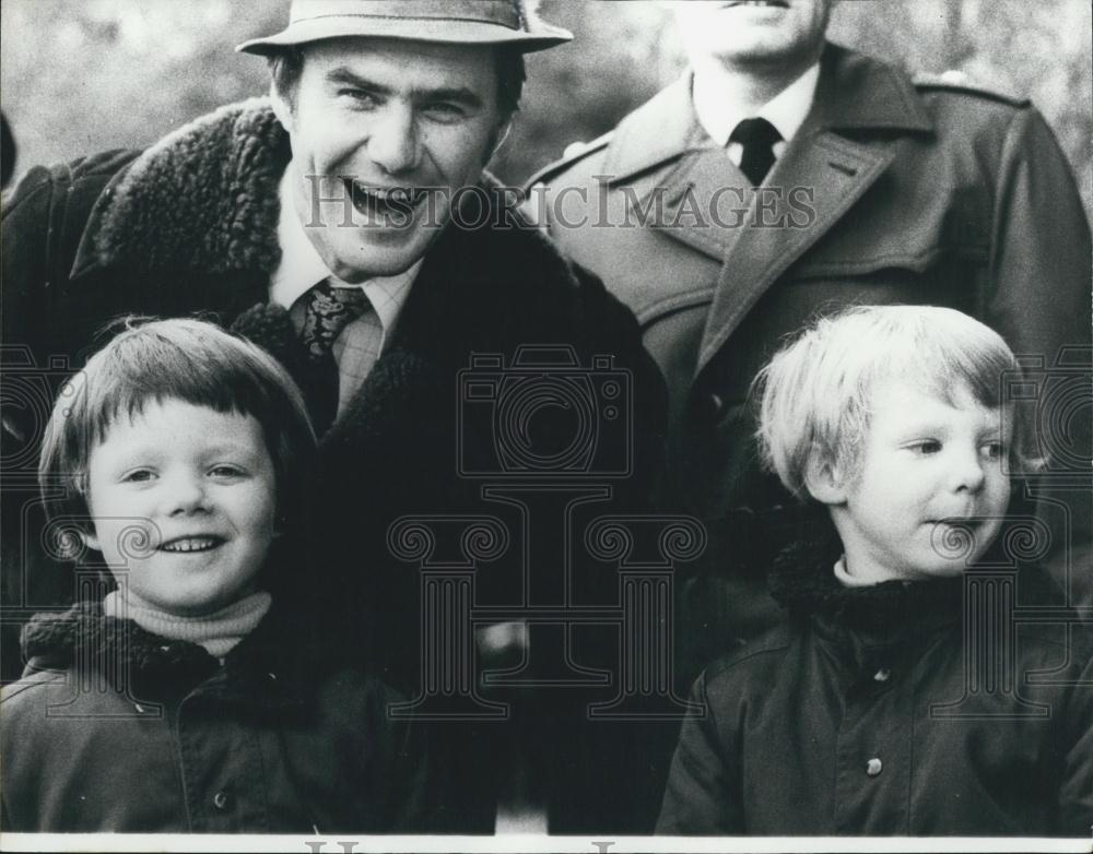 1974 Press Photo Prince Henrik of Denmark & sons - Historic Images