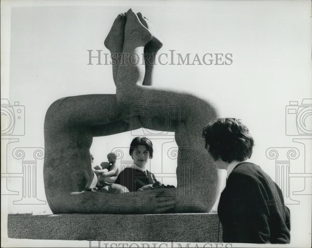 Press Photo One of Veigland&#39;s Erotic Sculptures In Oslo - Historic Images