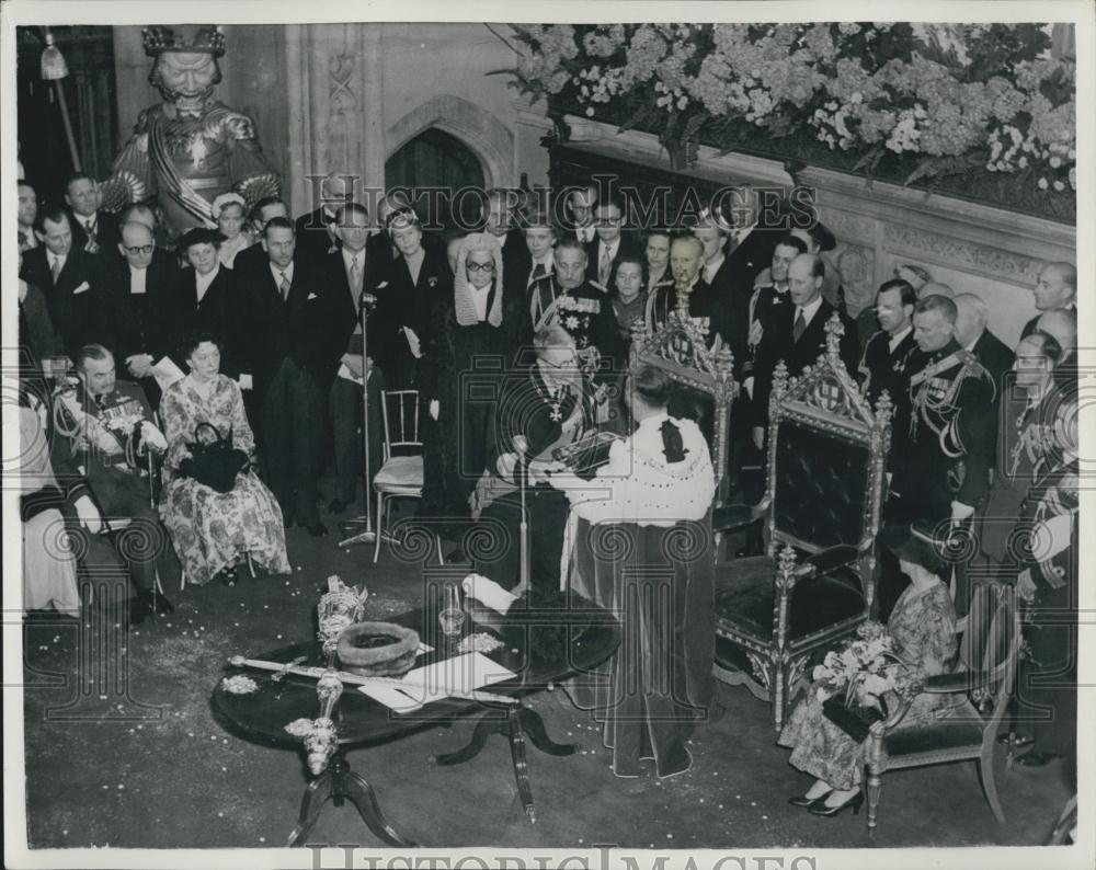 1954 Press Photo King Gustave and queen Louise receives address - Historic Images