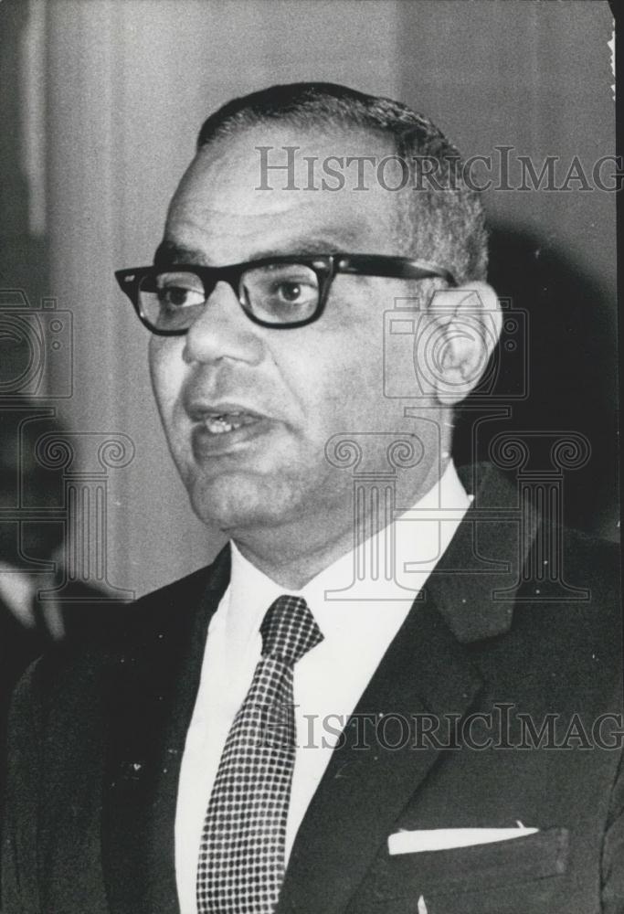 Press Photo Minister of Education Dr. Hafez Ghanem - Historic Images