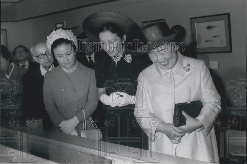 Press Photo Empress, Princess Michiko and Princess Hitachi - Historic Images